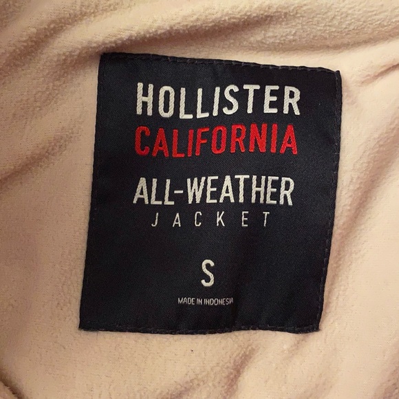 red hollister fleece-lined all-weather jacket - Picture 3 of 3